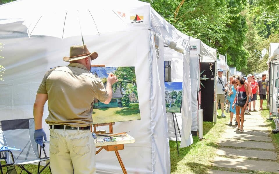 See Holly Wach's bird watercolor art paintings at Wickford Art Festival this summer in Rhode Island